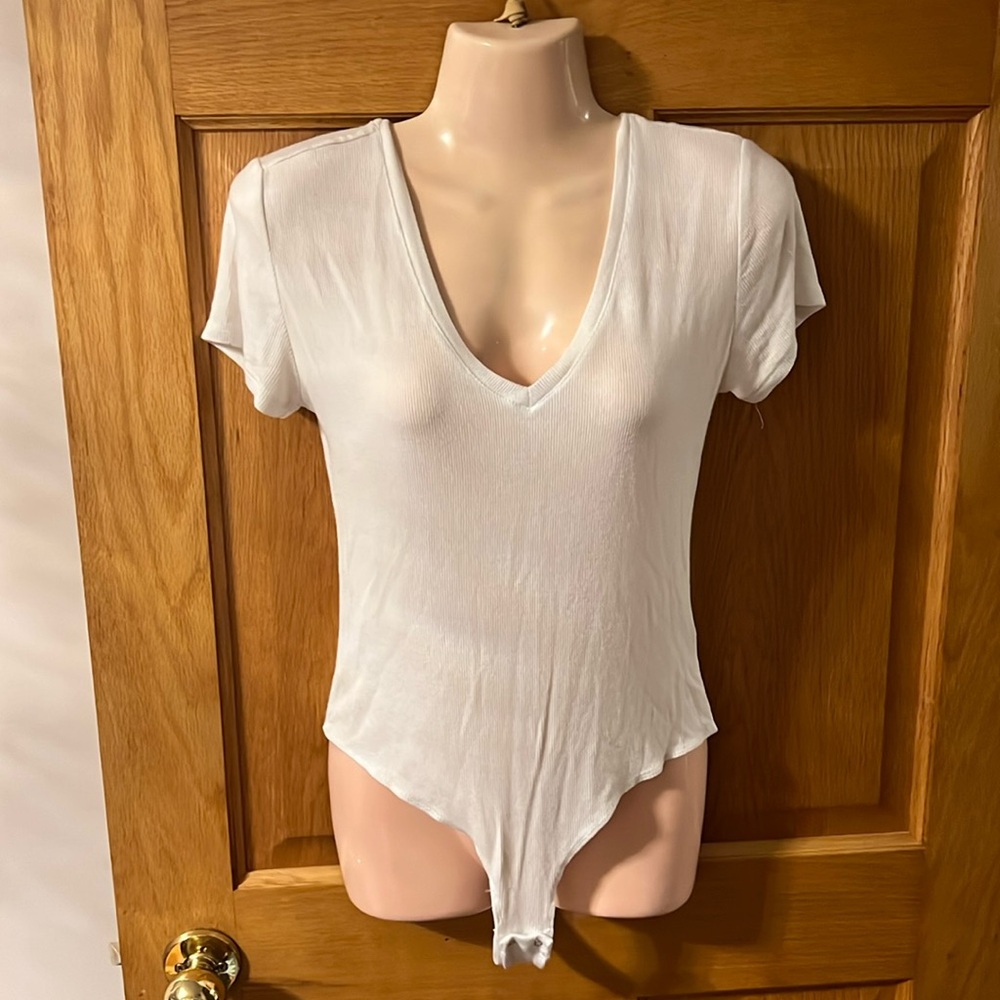 BOGO - 2/$10
Dynamite white ribbed deep v neck bodysuit tee